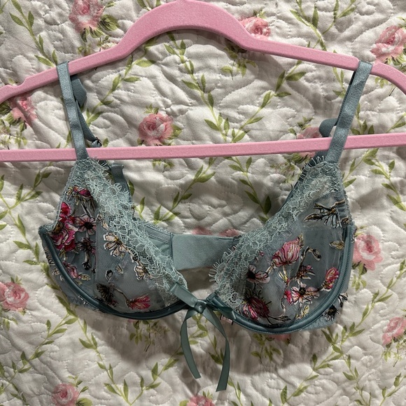 Victoria Secret Floral Balconette Bra 32DD - Picture 1 of 2